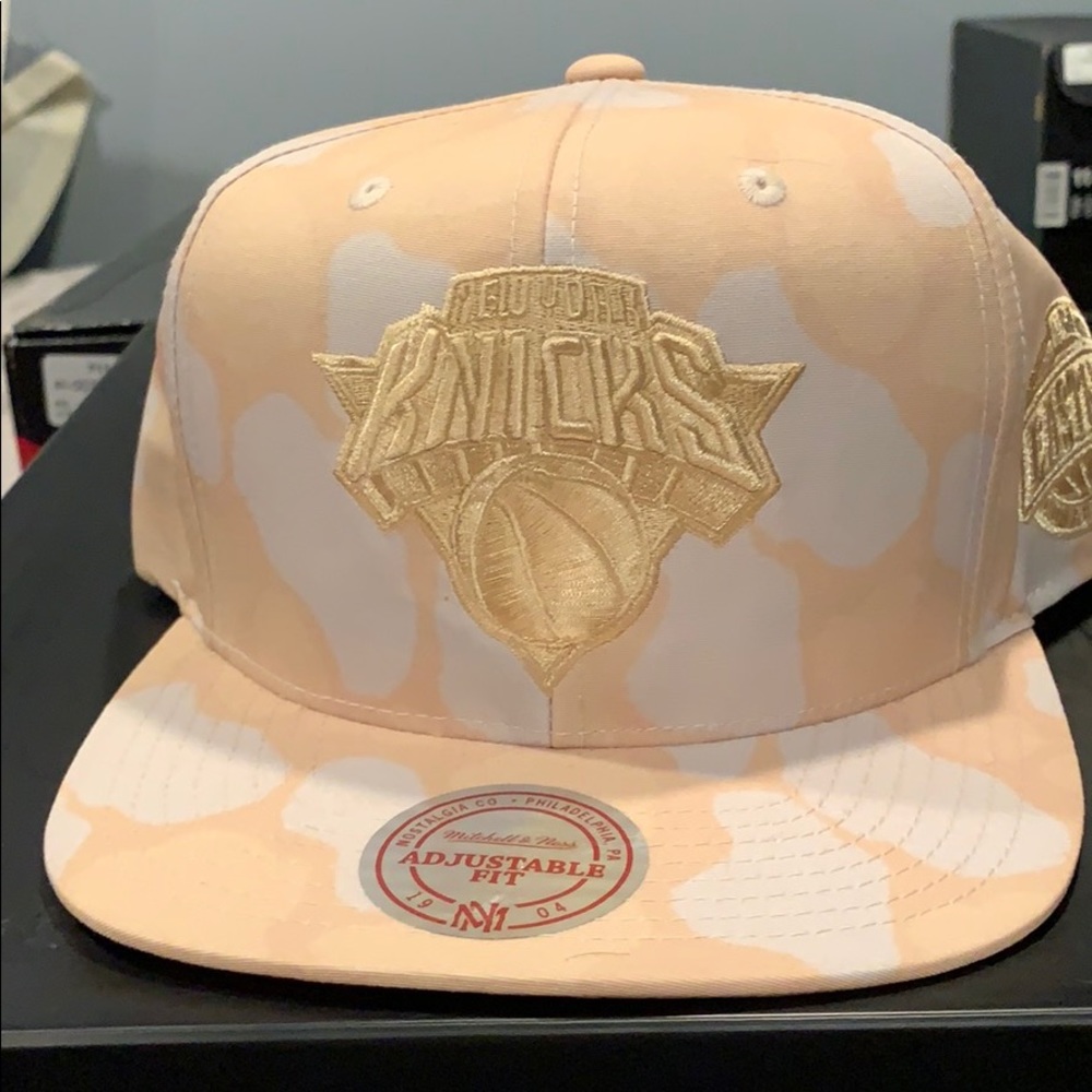 Knicks snap back hat
